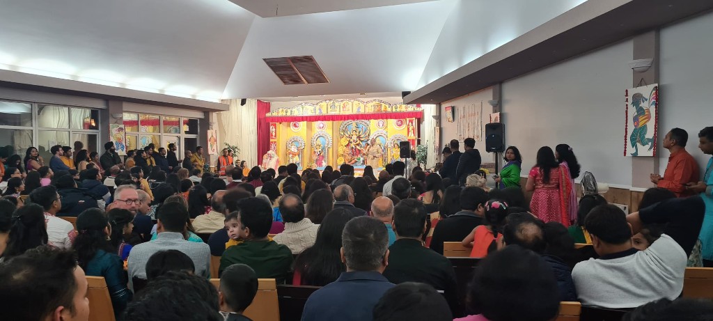Evening programme at the mandir
